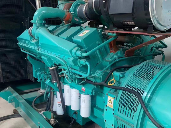 大余更换100kW柴油发电机组机油时，需要注意哪些事项？